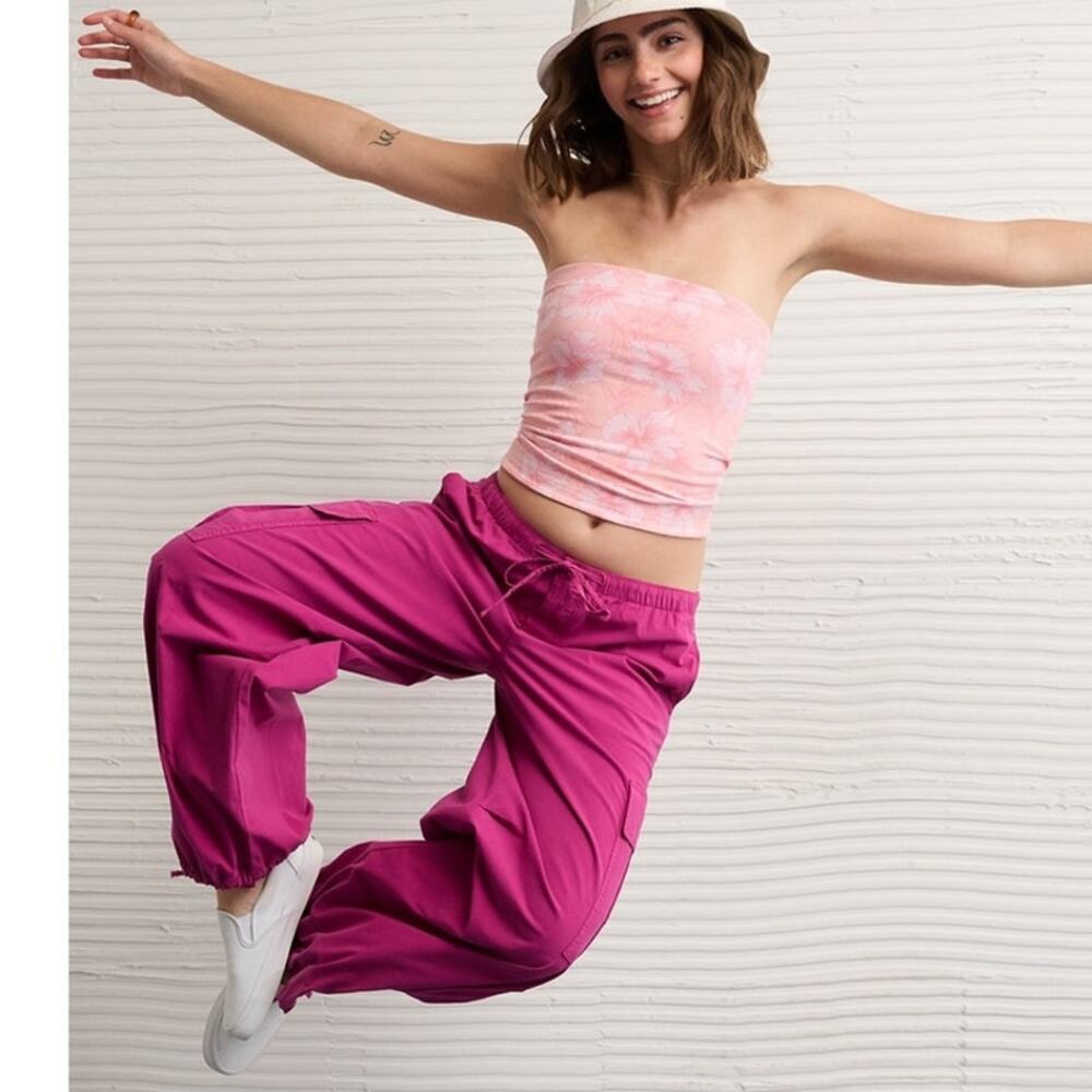American Eagle Low Rise Baggy Cargo Pants Women's Medium Magenta Y2K